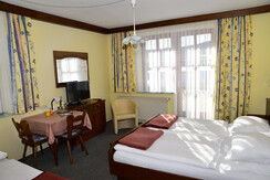 Florianihof Dreibett mit Balkon-3