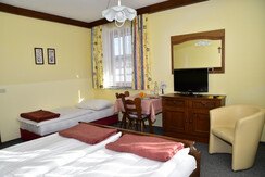 Florianihof Dreibett mit Balkon-4