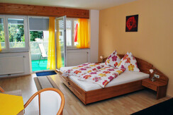 Zimmer Kat B mit Balkon