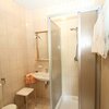 Photo of Double room, shower, toilet, 1 bed room | © Silvia Pail