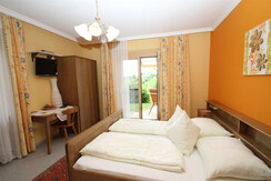 Doppelbettzimmer "Orange"