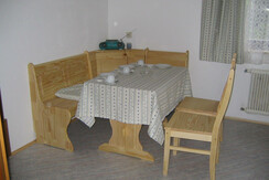 Tisch Kraus