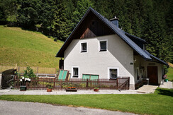 Häuschen mit Garten