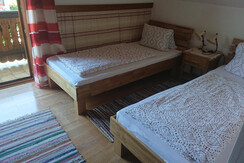 Zweibettzimmer mit getrennten Betten