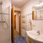 Photo of Triple room, shower, toilet