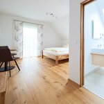 Photo of Double room, bath, toilet, quiet | © Edgar Strasser