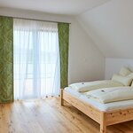 Photo of Double room, bath, toilet, quiet | © Edgar Strasser