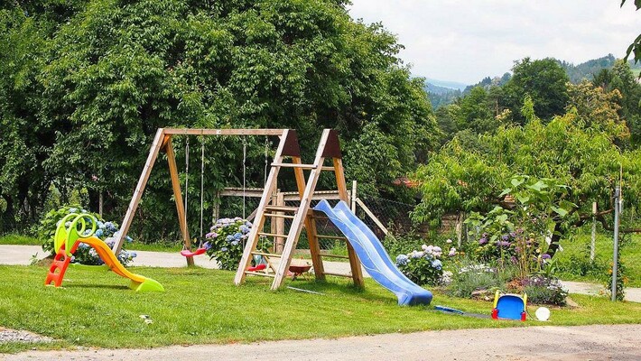 Gästehaus Lisa mit eigenem Spielplatz | © Gästehaus Lisa