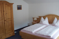 Gästehaus Passrucker_Fewo A_Schlafzimmer 1