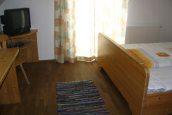 Doppelbett im Familienzimmer