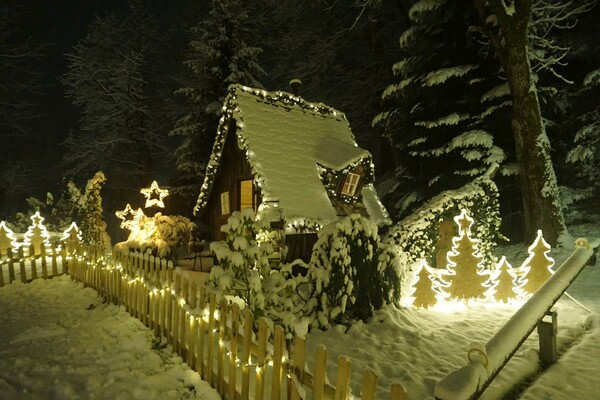 Weihnachtswunderland im Garten des Kloepferkellers