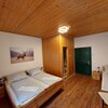 Bild von Dreibettzimmer, Dusche, WC | © Emir Hadzic