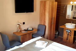 49523712_2032140440173603_6000345431664492544_n