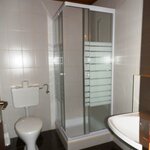 Photo of Triple room, shower or bath, toilet