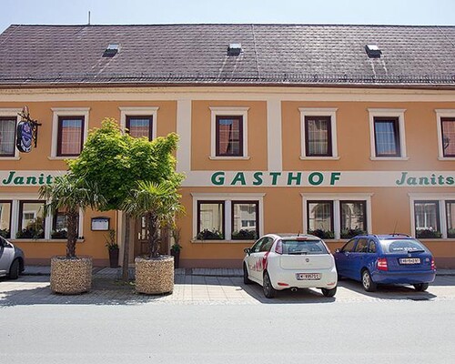 Gasthof Restaurant Janits in Burgau