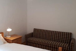 Ausziehsofa im Schlafzimmer