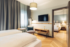 Doppelzimmer mit Verbindungstüre