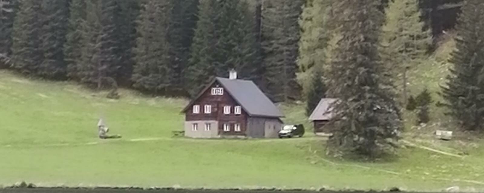 Haswa Hütte am Etrachsee