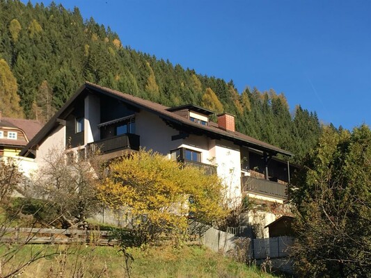 Haus Agnes im Herbst