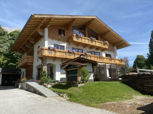 Haus-Bernhard-zomer-Ramsau-am-dachstein