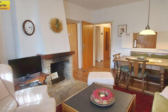 Wohnzimmer Essbereich Couch TV