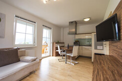 Haus Gloria_Top 6_Wohnraum®lucaspripfl