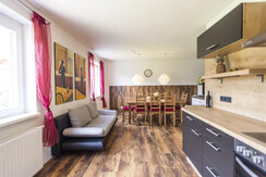 Haus Gloria_Top 1_Wohnraum®lucaspripfl