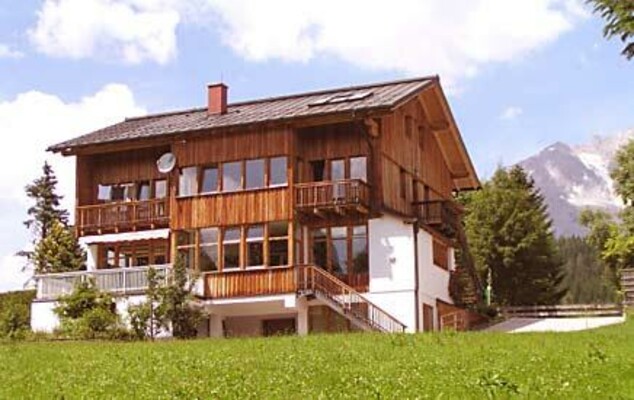 Haus Hof