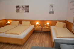 Family room mountain view 4