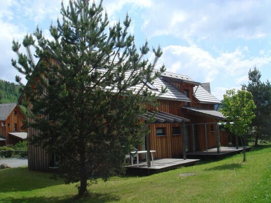 Haus Nanni Terrasse im Sommer