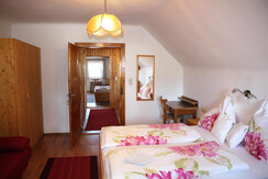 Großes Appartement Zimmer 3 +