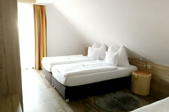 Schlafzimmer App. II