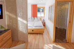 App1 Schlafzimmer Bad