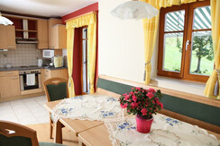 Hof Furger FW 1 Küche und Essbereich