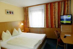 Room 006