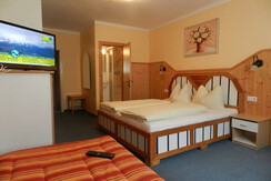 Room 007