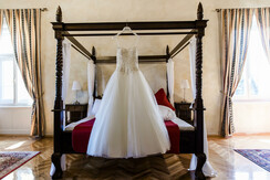 Hotel Georgi Schloss Brautkleid