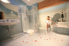 Gut Raunerhof Suite Bad