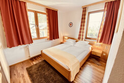 Hotel-Pension Moosmann DZ Economy Bett