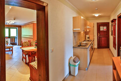 Sicht auf Küche und Wohnraum