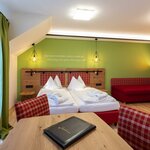 Photo of 7=6 Wandern Herbst, Suite, separate toilet and shower/bathtub, balcony