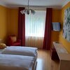 Bild von Doppelzimmer mit Etagendusche, WC | © Josi's Gästehaus