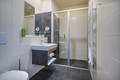 jufa-hotel-schladming-zimmer-ff3-plus-bad-1440x101