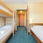 Photo of Triple room, shower, toilet, 1 bed room