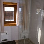 Photo of hol. house/4 + more bedr./shower or bath