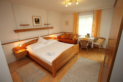 Zimmer 4/gelbes Herzerl