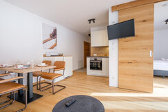 8DF9627F-DC92-433A-BA61-50CCBC1AC241