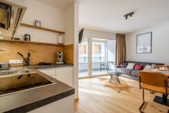 B825C5D9-875A-46F4-BC2E-3FF0F8F04A3B