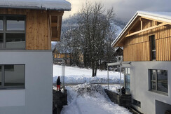 CB75B0DF-A685-4724-BC3D-416393C4D456