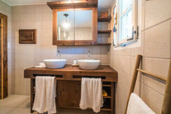 Ferienhaus Kühbartl Simmerl Waschbecken